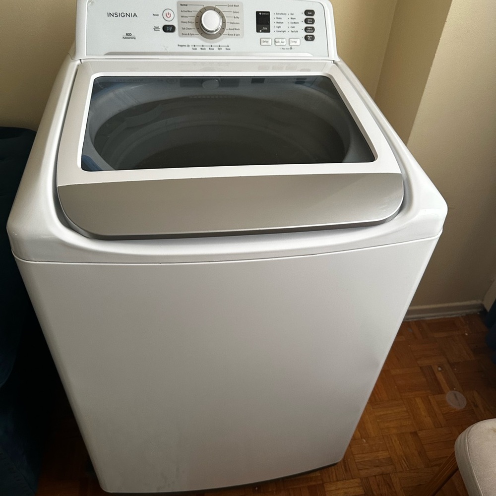 Insignia White Top-Load Washing Machine